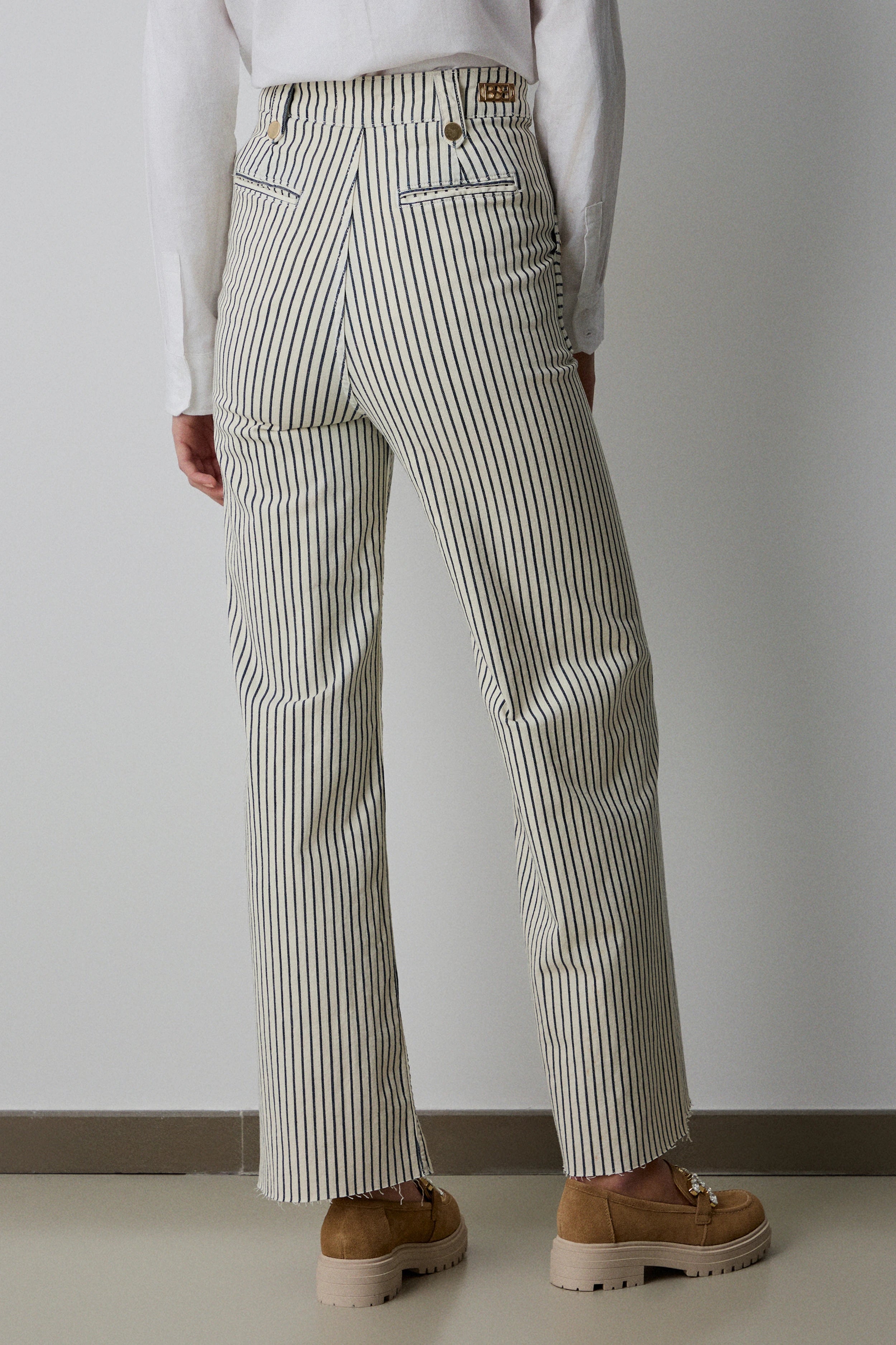Pantalón Striped Elegance