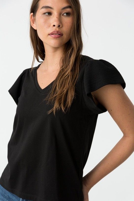 Camiseta Kira Negro