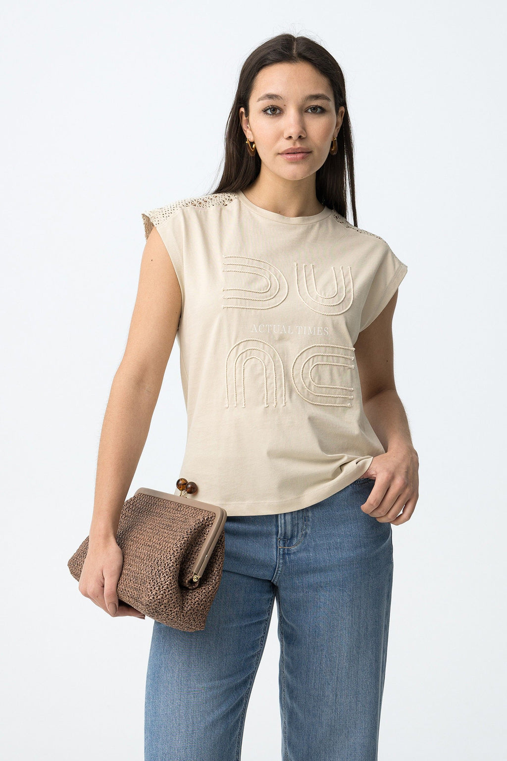 Camiseta Jellicent Beige
