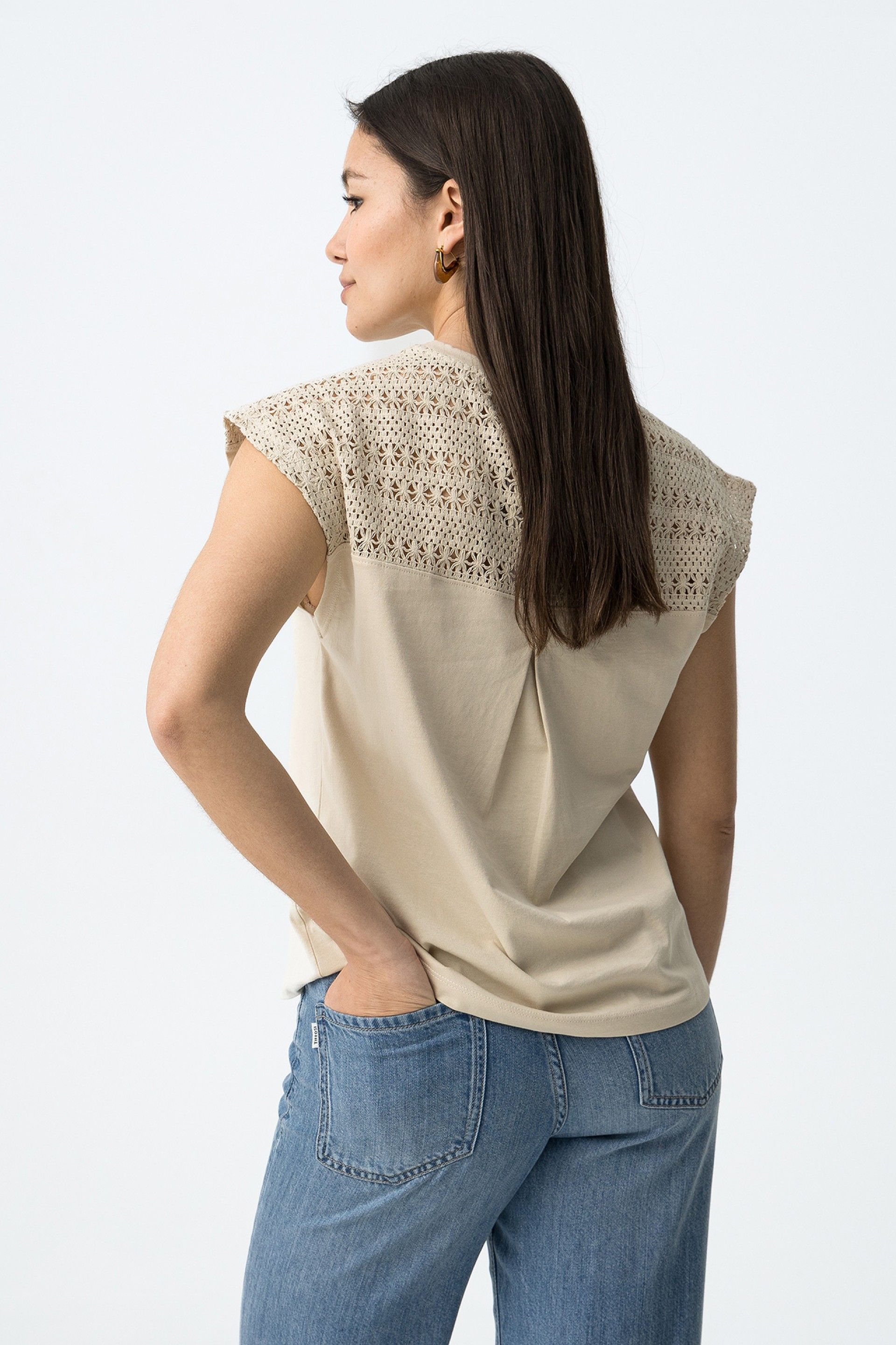 Camiseta Jellicent Beige