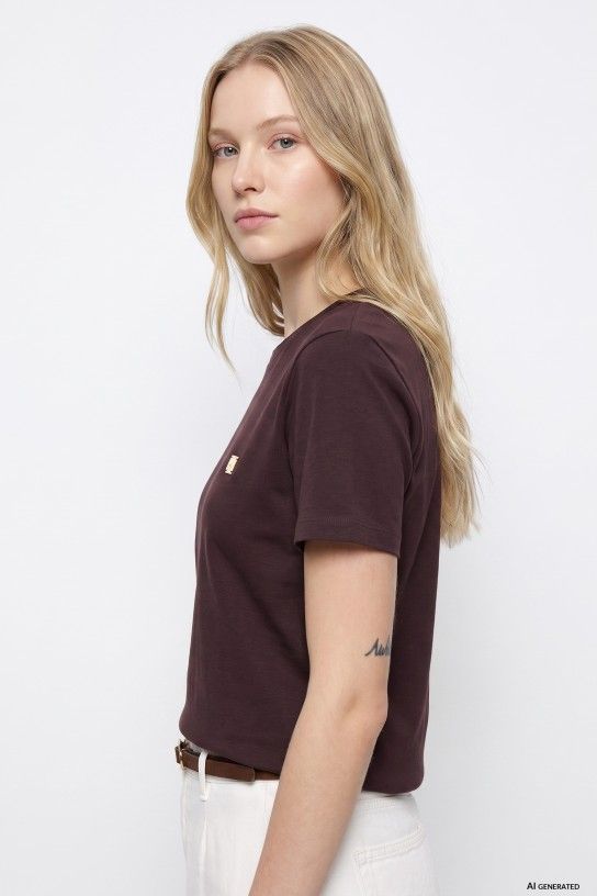 Camiseta Kariz Marrón