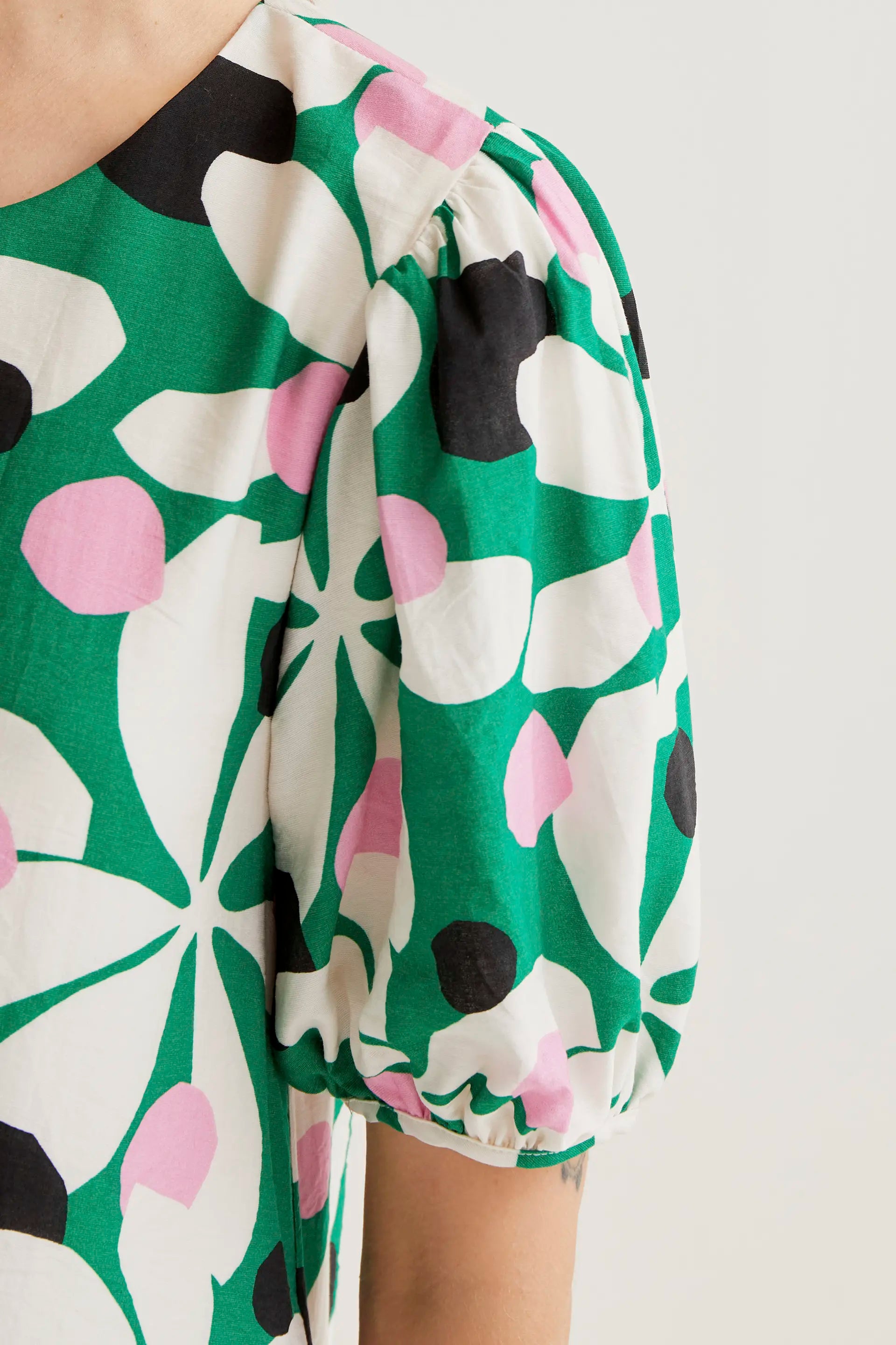 Vestido Corto Hosta