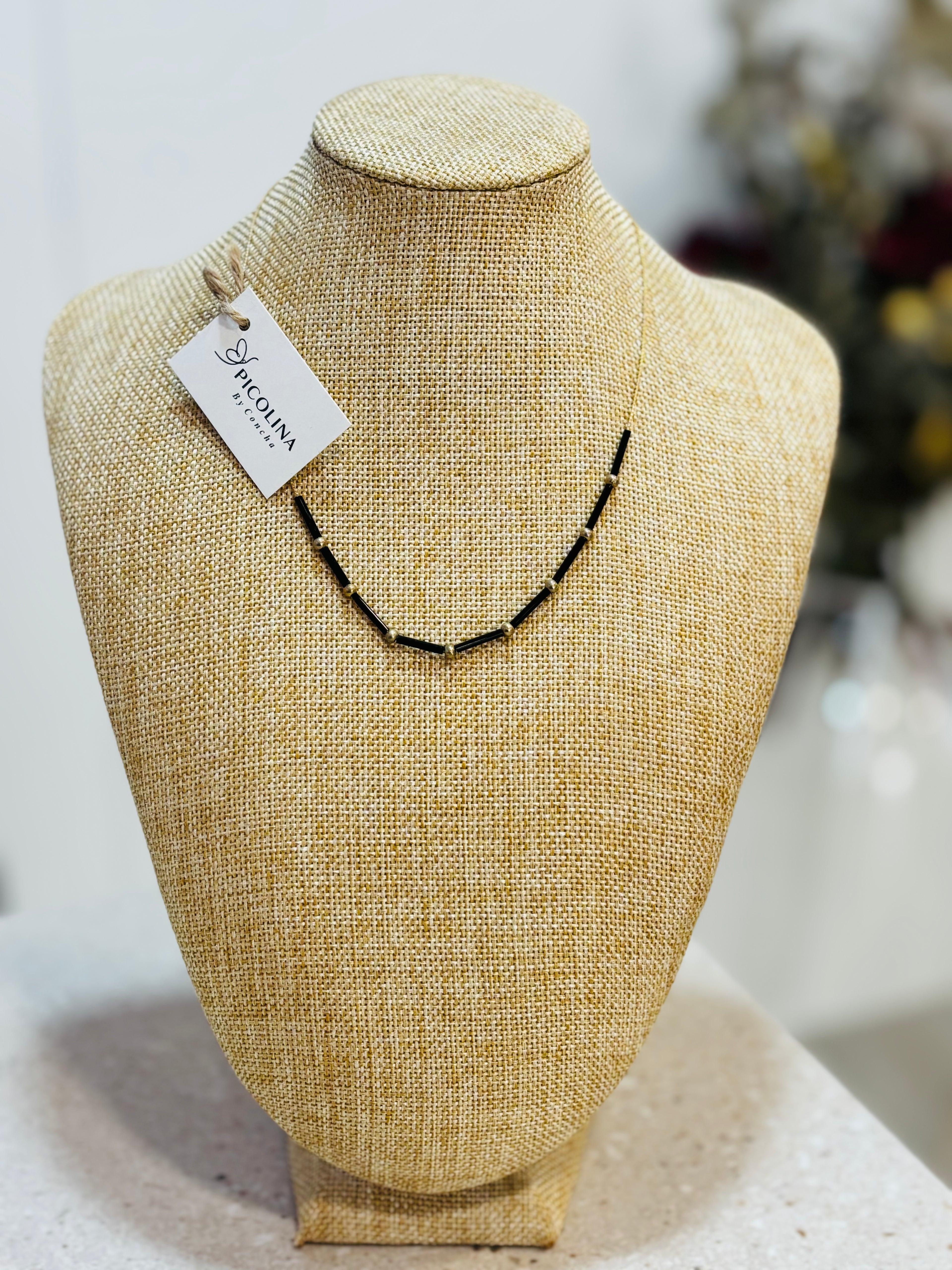 Collar Azabache