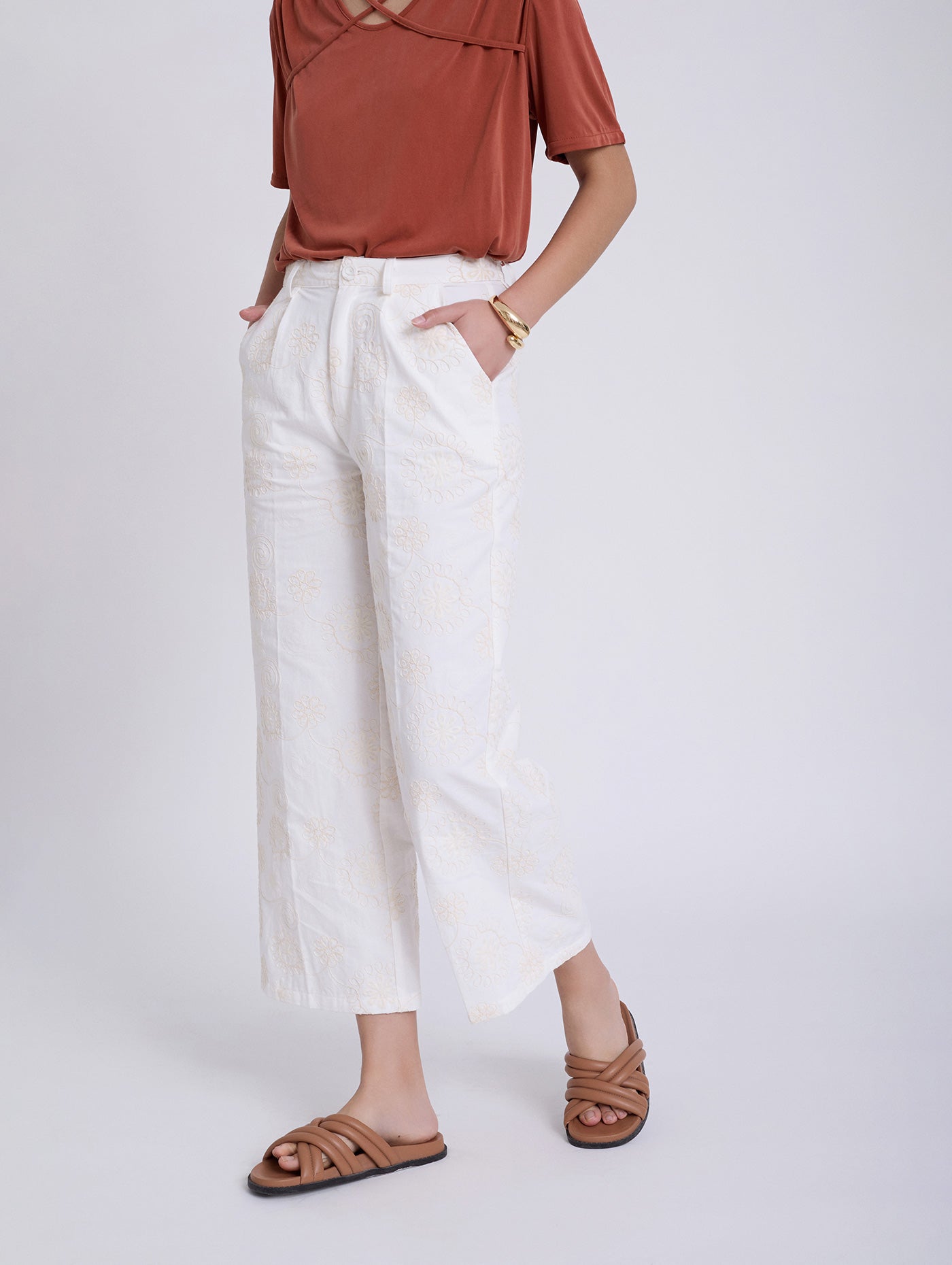 Pantalón Bordado Suizo