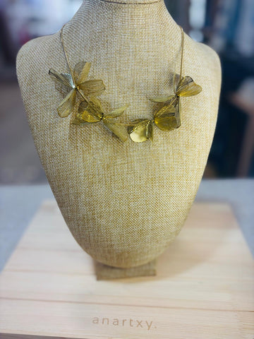 Collar Flores Dorado