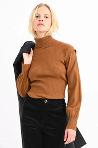 Jersey Nicole camel