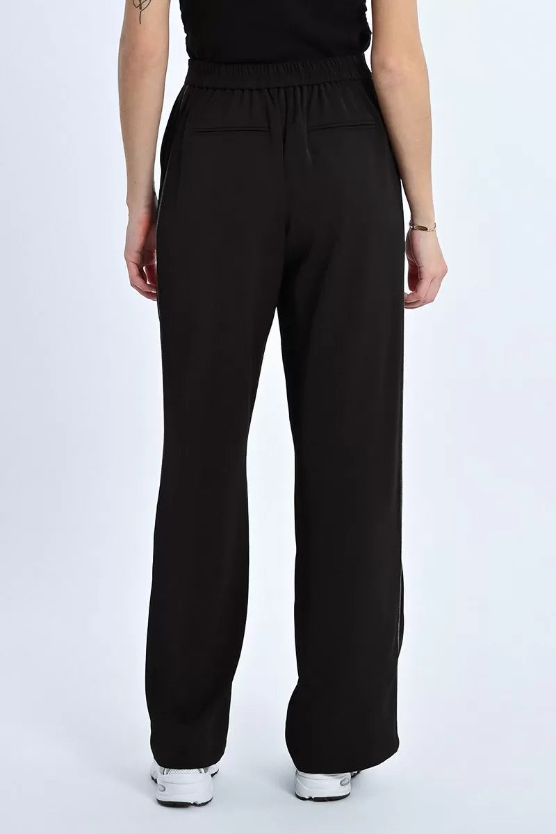 Pantalón Silent Raven
